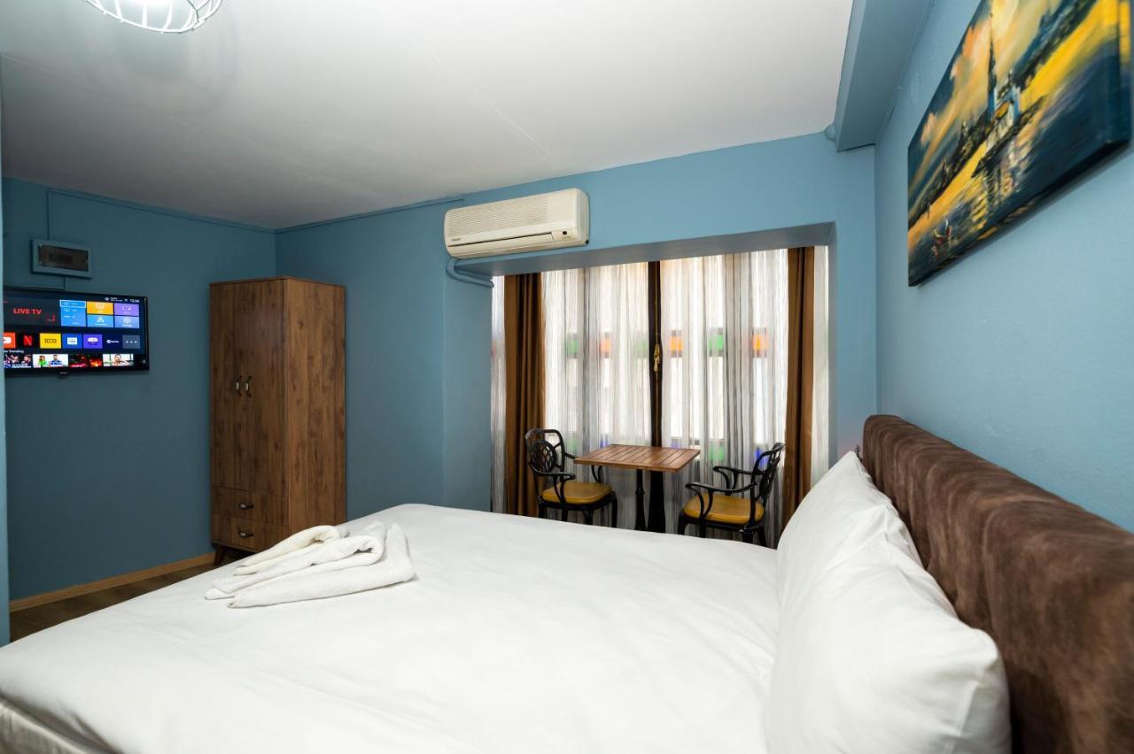 Taksim Antique Hotel Istanboel Buitenkant foto