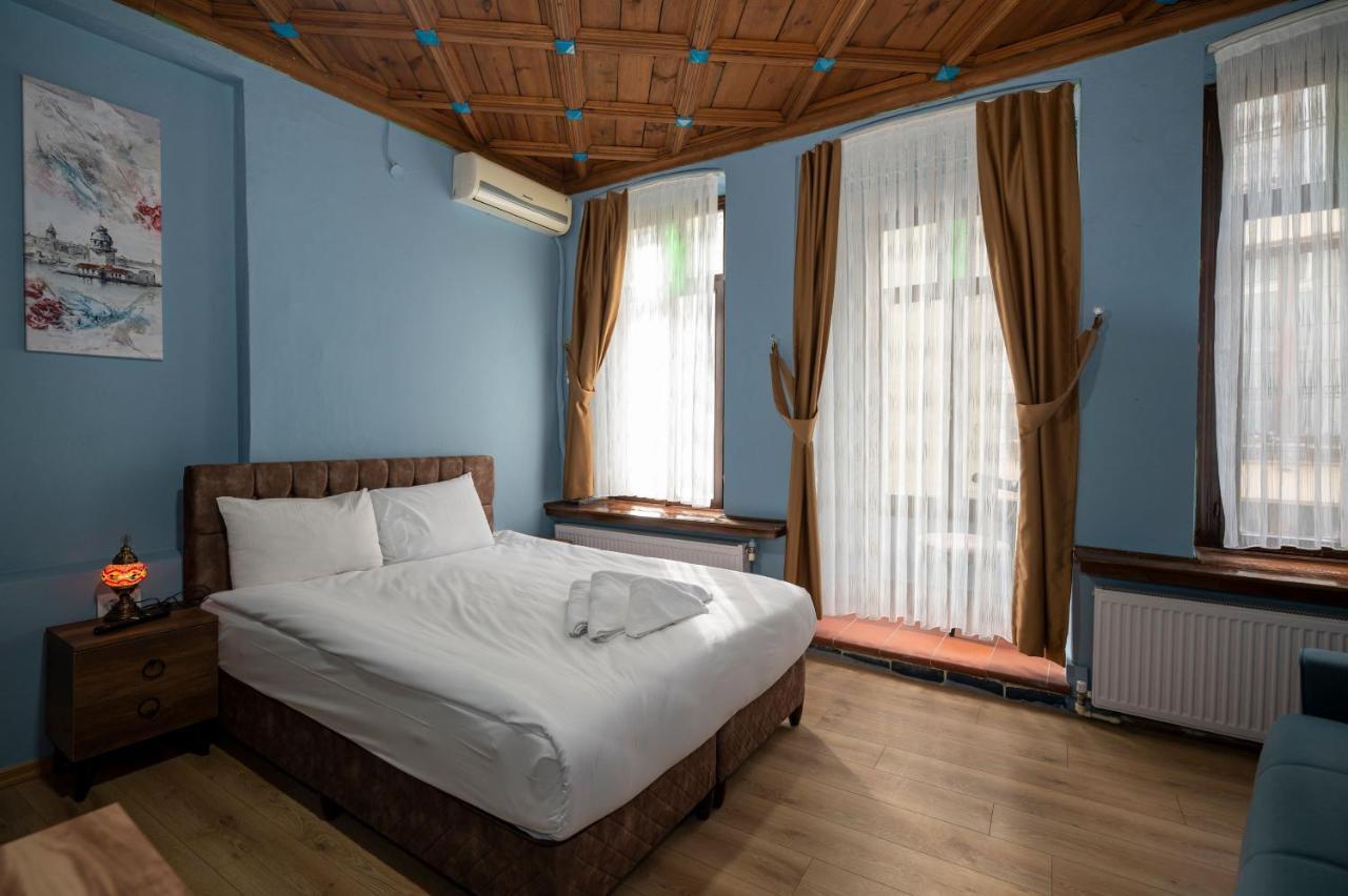 Taksim Antique Hotel Istanboel Buitenkant foto