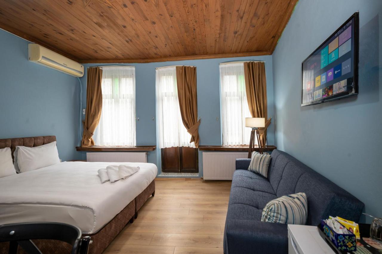 Taksim Antique Hotel Istanboel Buitenkant foto