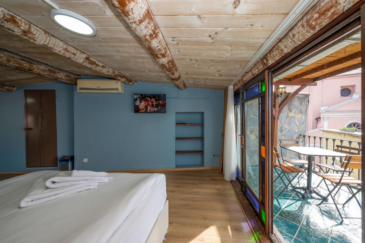Taksim Antique Hotel Istanboel Buitenkant foto