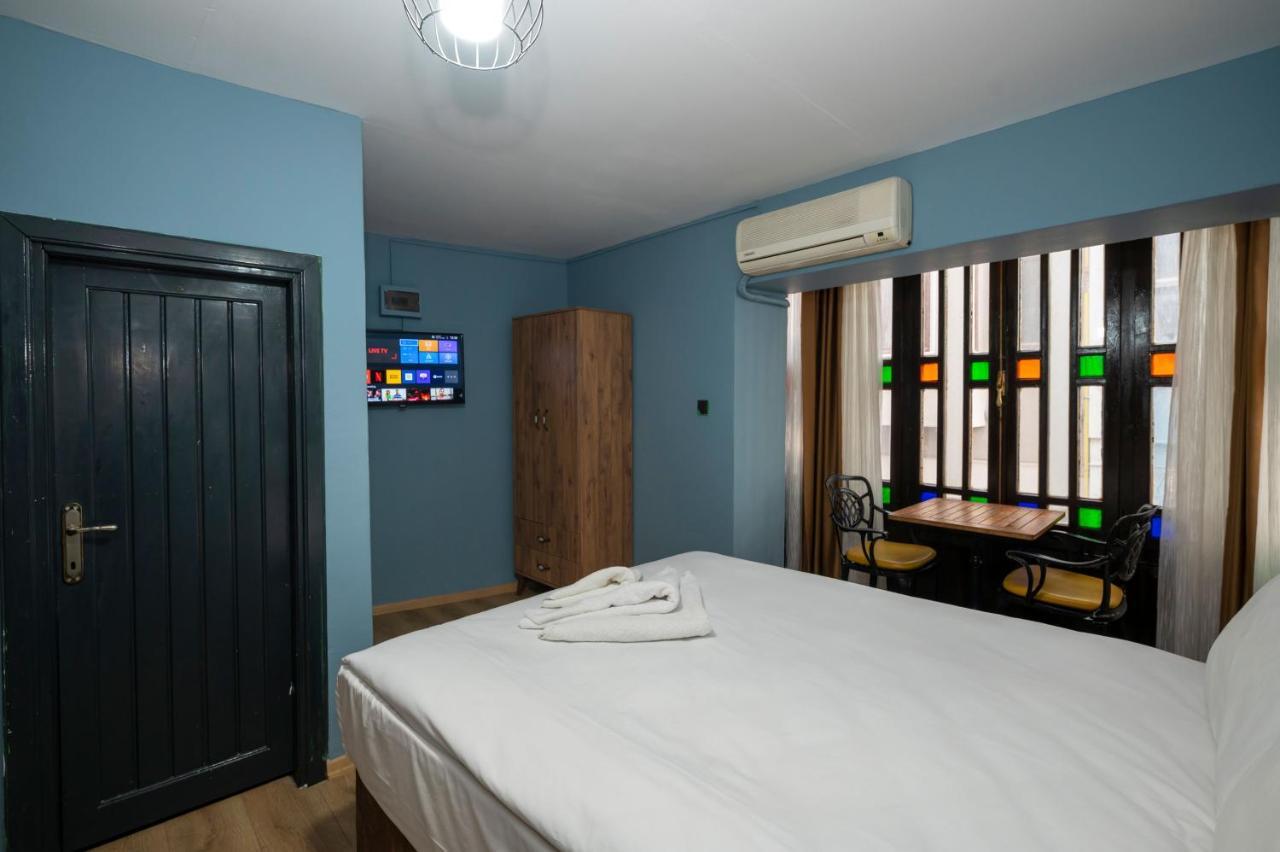 Taksim Antique Hotel Istanboel Buitenkant foto