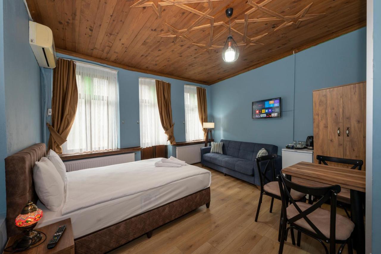 Taksim Antique Hotel Istanboel Buitenkant foto