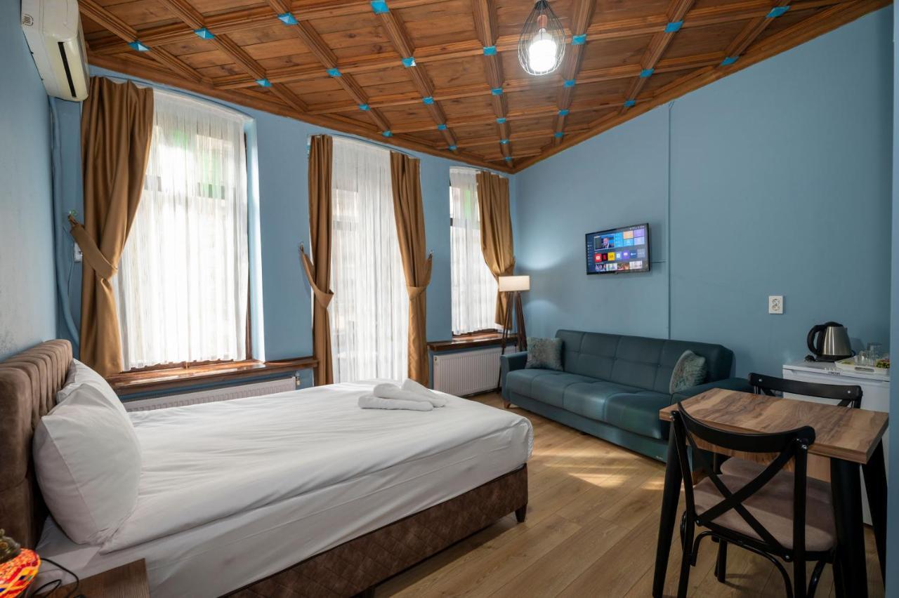 Taksim Antique Hotel Istanboel Buitenkant foto