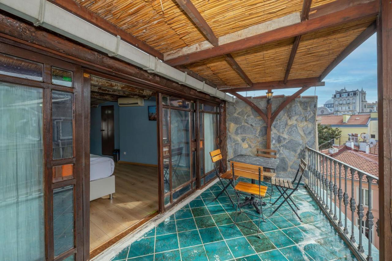 Taksim Antique Hotel Istanboel Buitenkant foto
