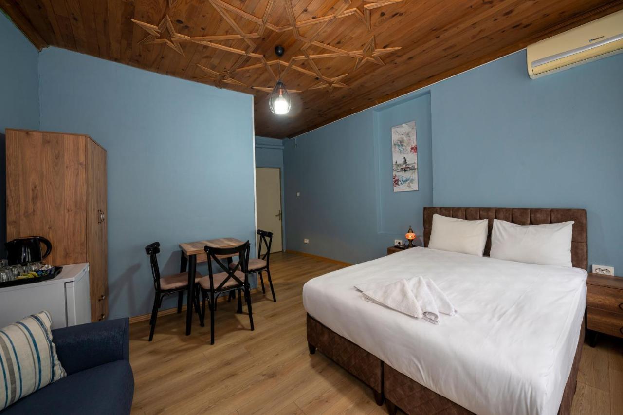 Taksim Antique Hotel Istanboel Buitenkant foto
