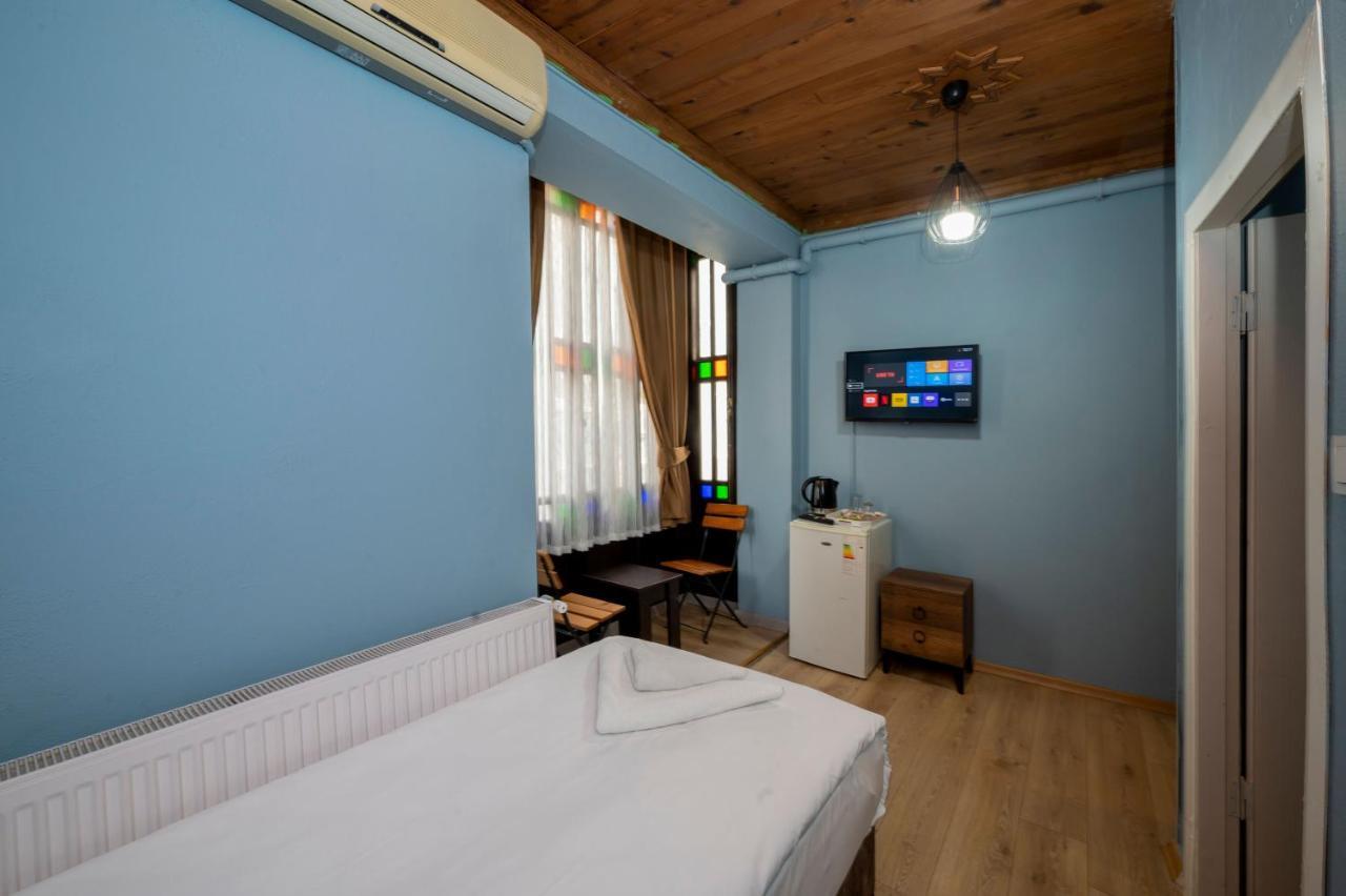 Taksim Antique Hotel Istanboel Buitenkant foto