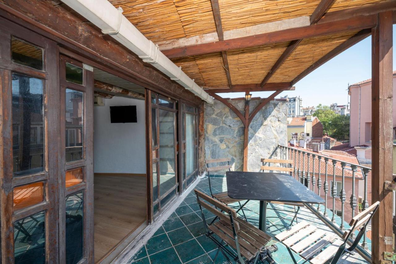 Taksim Antique Hotel Istanboel Buitenkant foto